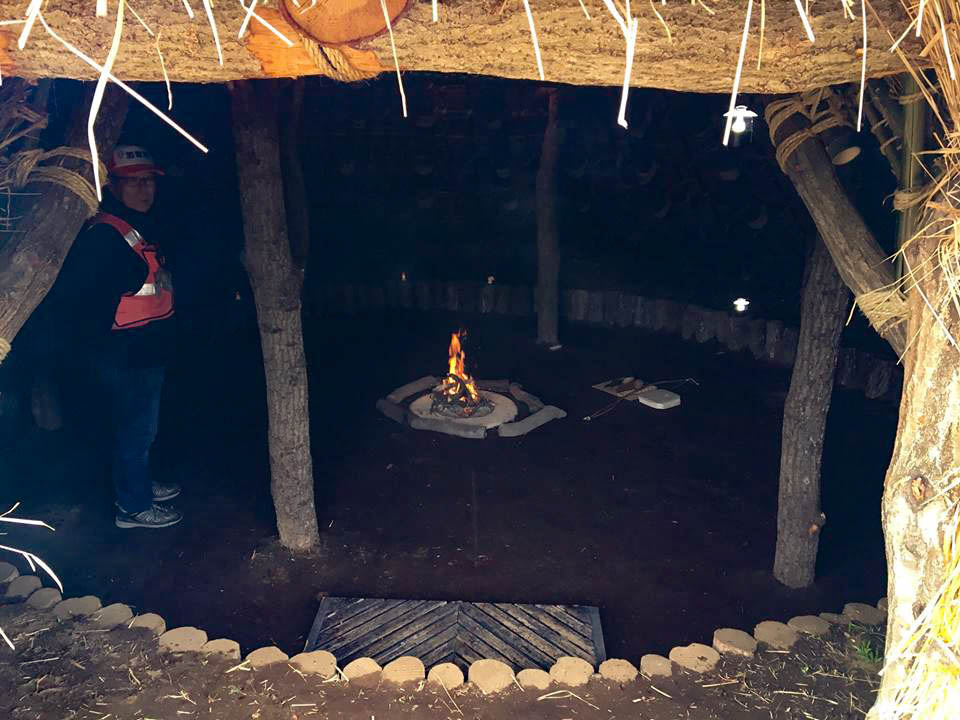 新竪穴住居落成式